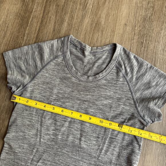 Lululemon Swiftly Tech Short Sleeve Top Silver Women's 4 - Picture 6 of 7